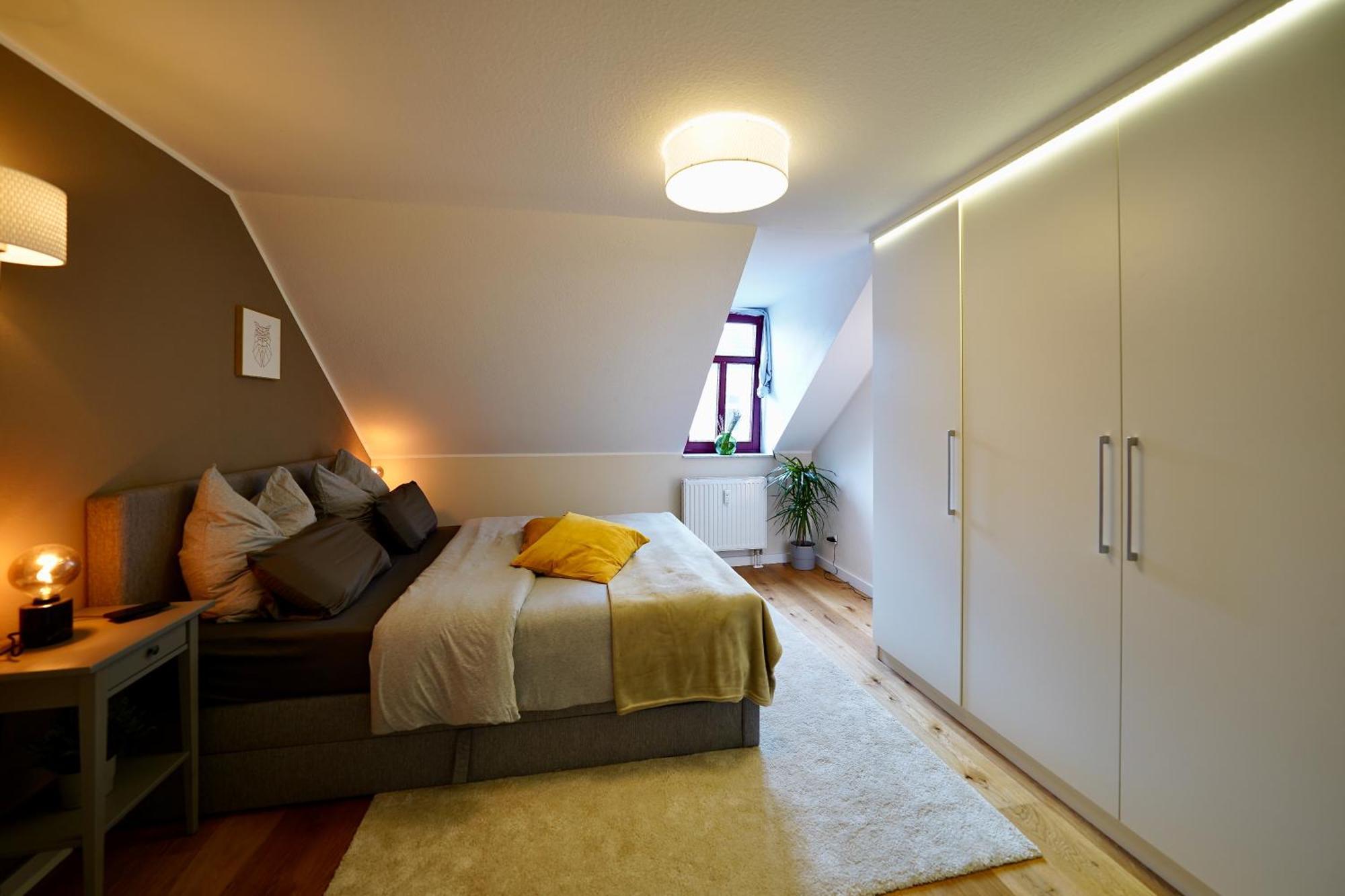 Apartment Edler Wohnraum Noble Stadtoase Mit Boxspringbett, Kaffeevollautomat & Parkplatz Zwickau