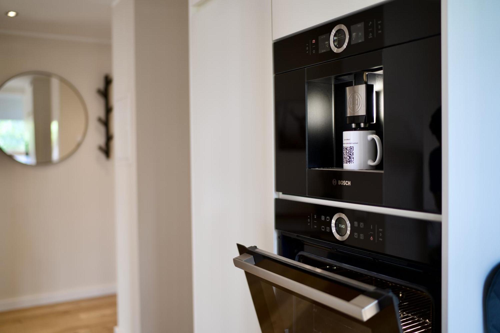 Edler Wohnraum Noble Stadtoase Mit Boxspringbett, Kaffeevollautomat & Parkplatz Zwickau