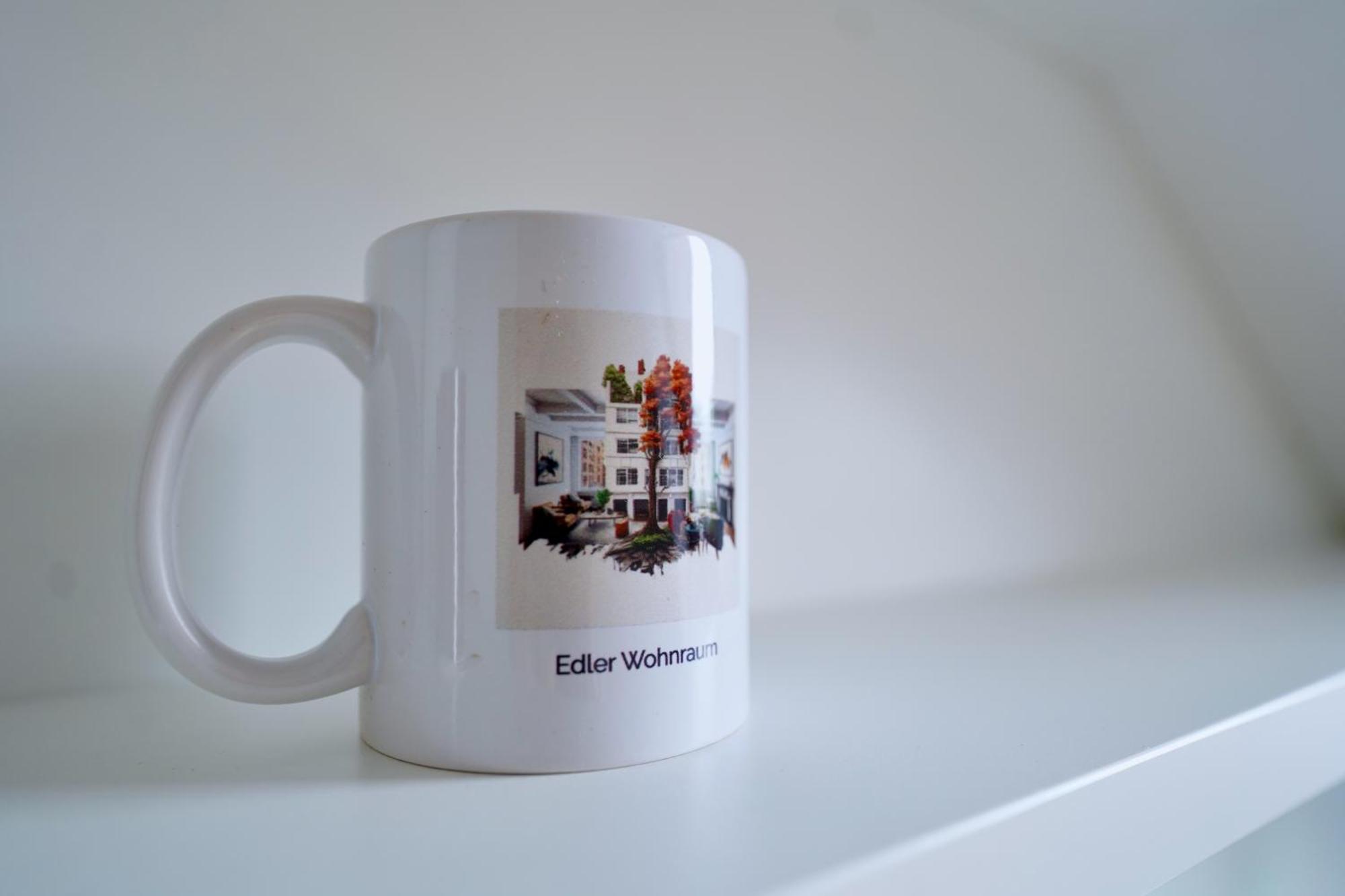 Edler Wohnraum Noble Stadtoase Mit Boxspringbett, Kaffeevollautomat & Parkplatz