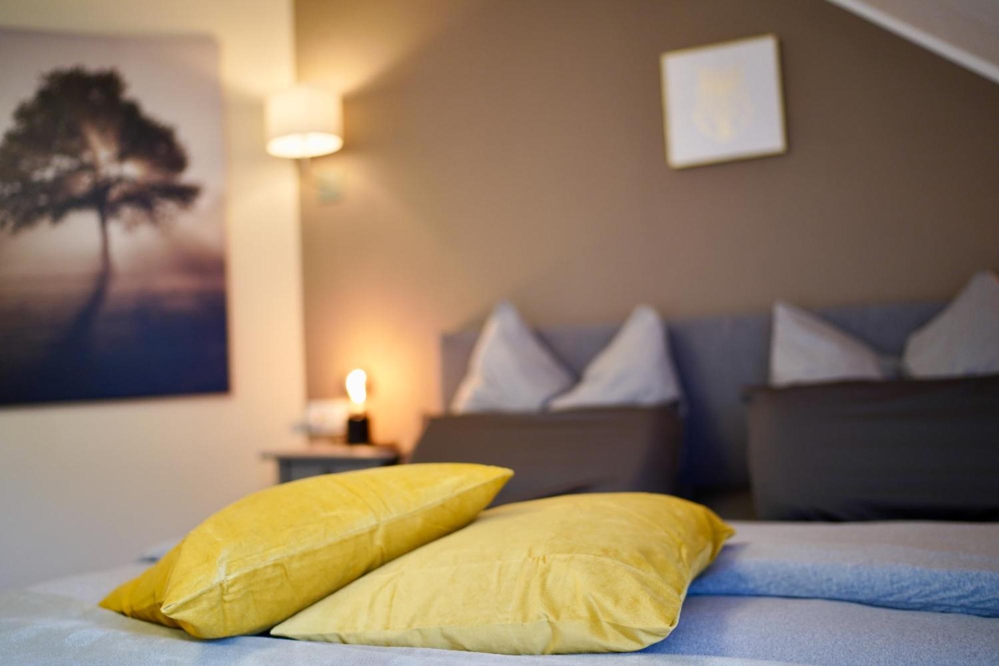 Edler Wohnraum Noble Stadtoase Mit Boxspringbett, Kaffeevollautomat & Parkplatz Apartment Zwickau