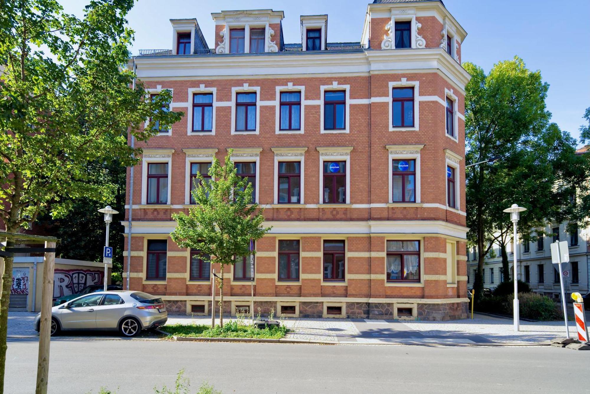 Edler Wohnraum Noble Stadtoase Mit Boxspringbett, Kaffeevollautomat & Parkplatz *